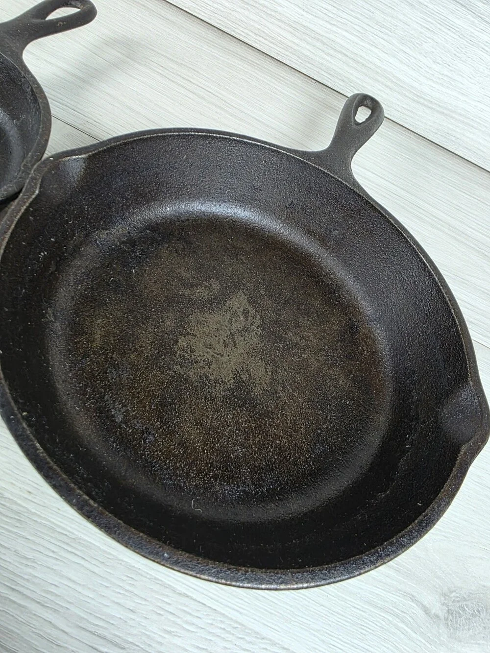 Lodge Cast Iron Skillet Set USA 5SK & 8SK Pre-Seasoned Frying Pans Pour g57